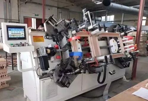 生產(chǎn)優(yōu)質(zhì)木門,一臺(tái)燦高高頻精密組框機(jī)少不了